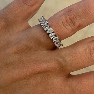 Elegant Silver Band Ring size 6